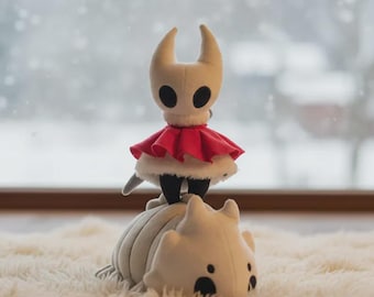Peluche frelon fait main cloche bête : jeu de chant de la soie, poupée en polaire douce à collectionner
