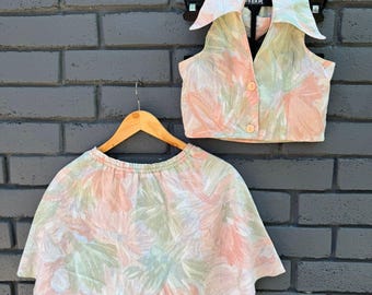 Conjunto vintage raro y difícil de encontrar de 2 piezas para niña de los años 70: top corto con cuello y falda abotonada. Estilo campestre artístico. De 9 a 11 años.