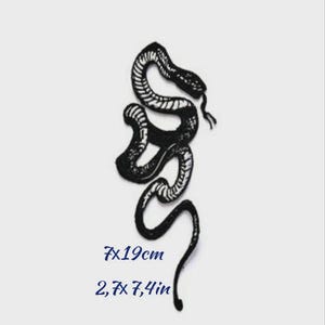 May include: Black snake patch, measuring 7 x 19 cm. The snake is depicted in a stylized, curved pose with detailed scales. The patch is designed for application on clothing or accessories.