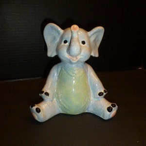 Vintage Baby Elephant &quot;Happy Face&quot; Coin Bank, Hand Painted Glazed Pottery, Super Sweet & A+ Condition !
