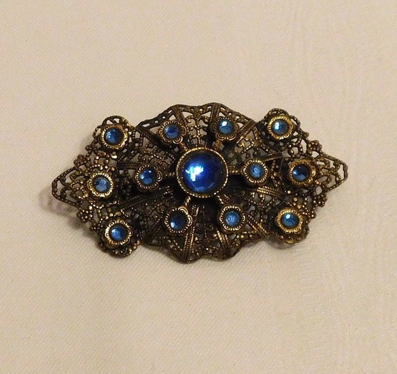 Broche Fantaisie Ancienne - Métal Doré Et Verre Bleu - Bijou Vintage - Occasion Bon État