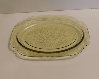 Federal Glass Iconic MADRID Pattern Vintage Light Amber Tray / Small Platter