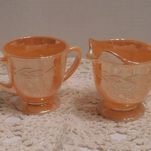 Vintage Fire King Peach Lusterware Milchkännchen & Zucker Set: Lorbeerblattmuster