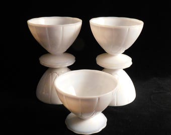 Hazel Atlas Moderntone Platonite Set Of 5 Footed Sherbet Cups, Art Deco Design, Ca. 1940's - 50's