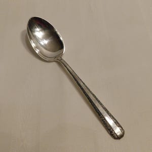 Towle Sterling Silber 1934 Candlelight 8 1/2 &quot;langer Servierlöffel, kein Monogramm, Familiennachlass