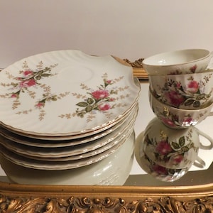 Moss Rose Vintage Luncheon / Tea Plates + Cups, Assorted Lot, All Appear Unused, Made In Japan