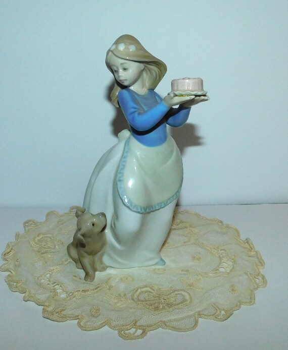 NAO リヤドロ フィギュア：子犬の誕生日、手作り磁器（1987年） - Etsy