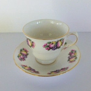 Queen Anne &quot;Fruit Series&quot; Bone China Tea Cup & Saucer, Made In England