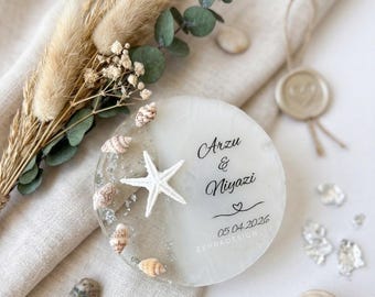 Personalized Beach Wedding Favors, Epoxy Resin Seashell Magnets with Starfish