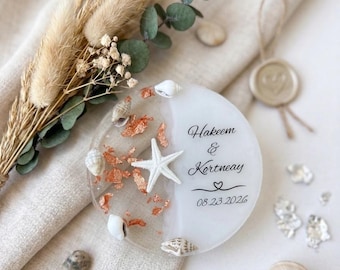 Personalized Beach Wedding Favors, Epoxy Resin Seashell Magnets with Starfish