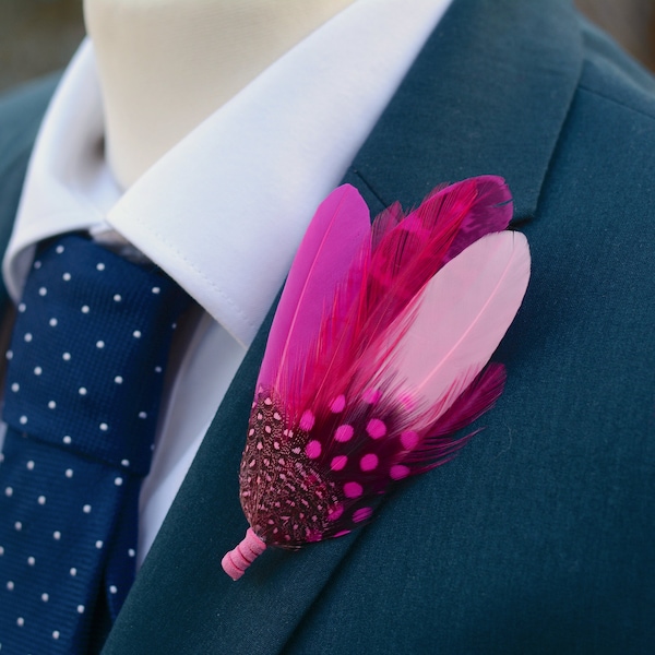 Épinglette plume rose fuchsia | Boutonnière en plumes de faisan | Broche plume | Épingle à chapeau en plumes