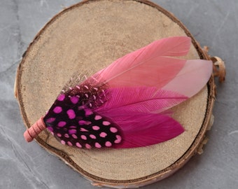 Shades of Pink Feather Lapel Pin Small no.203