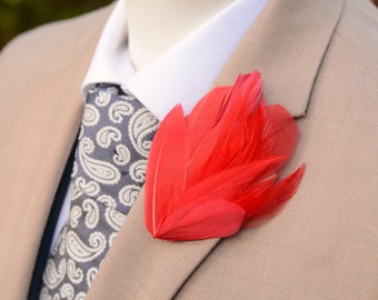 Red Feather Lapel Pin / Hat Pin No.129