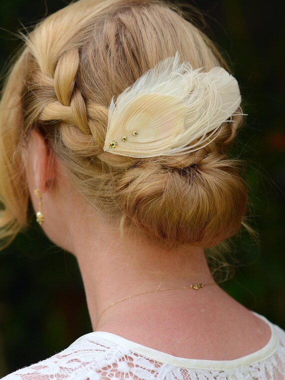 Feather Fascinator in Blush Pink and Ivory Peacock With  display picture 2