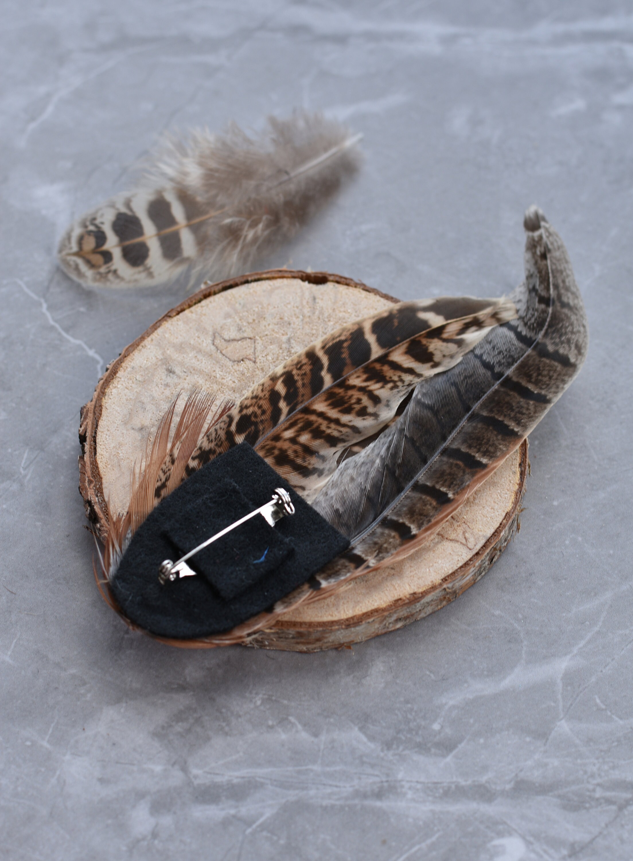 Natural Pheasant Feather Lapel Pin in Copper and Gold No.8