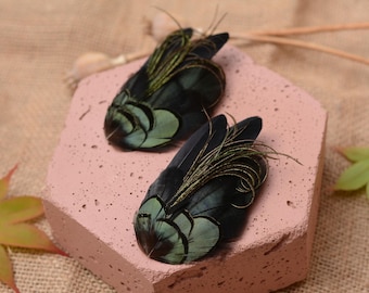 Haarspange mit schwarzen und grünen Federn – Schwarzer Feder-Fascinator – Braut-Haaraccessoire