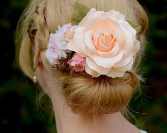 Pinza para el cabello con forma de rosa grande en tonos melocotón y rosa - Accesorio de novia