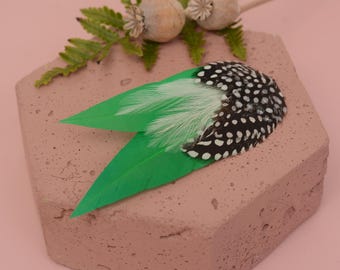 Feather Hair Clip in Emerald Green and Polka Dot, Green  display picture 1