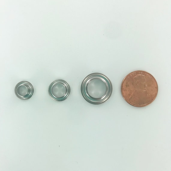 100 pcs Size 3 Nickel Eyelets. Outer dim : 10 mm. Inner dim: 5.5mm
