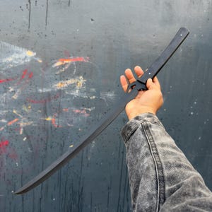 Espada Katana de acero 1095 de alto contenido de carbono forjada a mano: Espada ninja táctica de espiga completa, estilo moderno, espada samurái con funda de cuero.