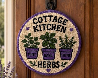 Cottage Küche Türschild mit Kräuterstanznadel, botanische Textilwandkunst, Bauernhauseingangsakzent