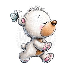 Könnte beinhalten: Eine Illustration eines weißen Bärenjungen mit einem hellblauen Schmetterling auf dem Kopf. Der Bär hat geschlossene Augen, rosa Ohren und Pfoten sowie eine braune Nase. Der Bär geht mit einem Lächeln.