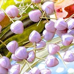 VINTAGE : 60 pièces - breloques coeur en verre violet miniature - breloques en verre - fabrication de bijoux - amour