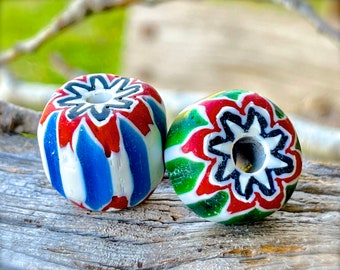 VINTAGE: 2pcs - LARGE Chevron Glass Trade Beads - Six Layer Chevron Beads