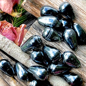 VINTAGE : 17 grandes breloques en verre rustiques, gouttes victoriennes noires irisées