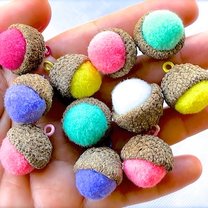 SUPPLY: 10pcs - Natural Acorn Felt Charms - DIY Crafts - Holidays