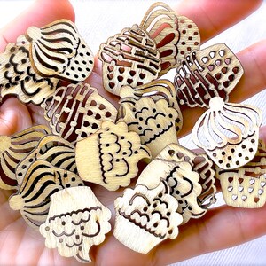 SUPPLY: 32pcs - Large Wooden Flower Shapes - Roses - Wooden Embellishments, Cabochons, Scrapbooking, Crafts