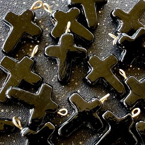 VINTAGE: 8pcs - Large Black Glass Cross Charms - Pendants - Religious Cross - Black
