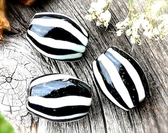 SUPPLY: 3pcs - Large Lamp Work Stripe Glass  Beads - Black and White Glass Beads - Centerpiece Beads