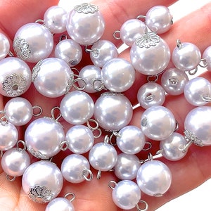 VINTAGE: 36pcs - Acrylic Pearl Charms - Connectors - Beads - Plastic Beads - Round Beads - Jewelry Making - Unique Find