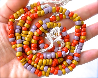 ANTIQUE: 1800s to 1920s - 100pcs - Venetian Glass Crow Bead - 16" Strand - Macrame Beads - Made in Italy