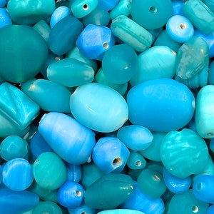 BESTSELLER: 50 Stück - Mixed Sea Glass Beads - Sea Blue Green - Matte Opaque - Frost - Sea Glass Look