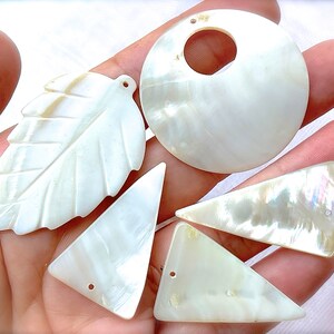 VINTAGE: 1970s - 5pcs Mother of Pearl Pendant - MOP - Jewelry - Natural - Philippines - Unique Find