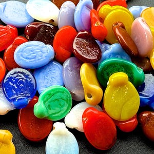 VINTAGE: 50pcs - Handcrafted Flat Glass Drops - Glass Drop Beads - Glass Charms - Lamp Work