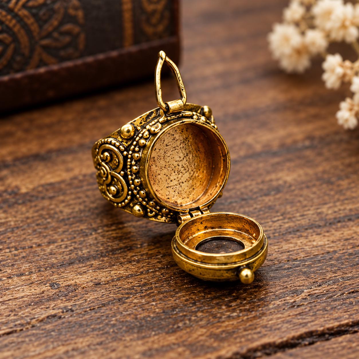アンティーク　poisonリング Antique Poison Ring - Etsy