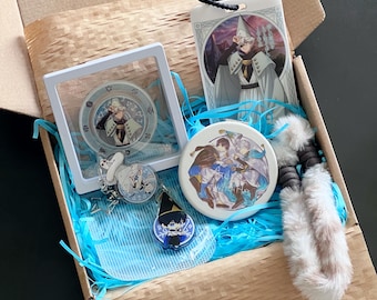 Witch Hat Atelier Qifrey Gift Set, WHA Anime Merch Bundle, Acrylic Chain, Card Holder, Pocket Mirror, Phone Grip Stand