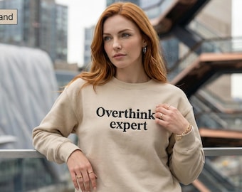 Overthink Expert Besticktes Sweatshirt, Stiller Luxus Hoodie, NYC Style Comfort Pullover