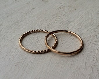 Set of 2 Contrasting 16g[1.3mm] 14k Yellow Gold Fill Stacking Rings /// Rope + Hammered or Smooth Band