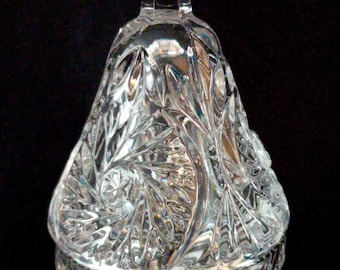 Anne Hütte Birnenförmiges Ornament aus Bleikristall, Windrad-Stil (12 cm)