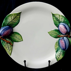 Vintage Macroc Italy Ceramic Plum Plate | Handmade Italian Majolica Relief 3D Fruit Accent Dish | 1980s Hand Painted Plums Platter | 20.5cm