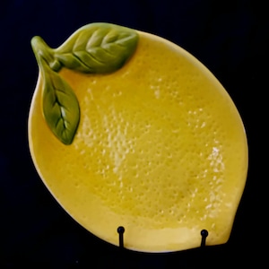 Large Vintage Ceramic Lemon Serving Platter - Yellow Fruit Shaped Dish with Green Leaves - Amalfi Coast Tableware Decor
