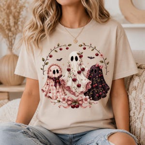 Fantasma de Halloween PNG, Fantasma Coquete Estilo Preppy PNG, Fantasma Coquete com Laço PNG, Desenhos de Outono PNG Femininos, Gato Preto Fofo PNG, Fantasmagórico de Halloween PNG