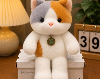 Cute Calico Cat Plush Toy, Kawaii Stuffed Cat Doll, Soft Kitty Plushie, Aesthetic Room Decor, Cute Animal Plush Gift for Kids
