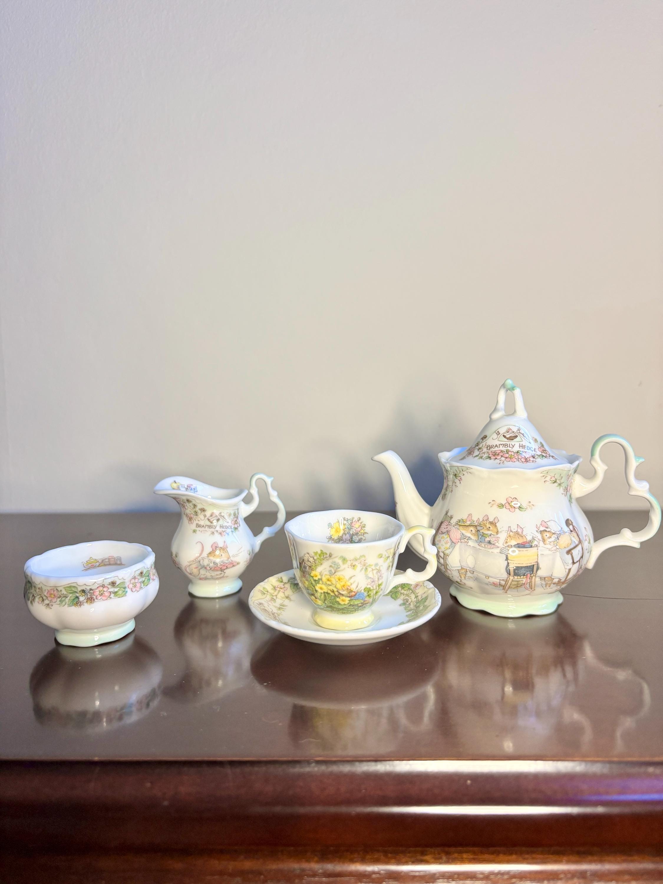 Brambly Hedge Teapot - Etsy