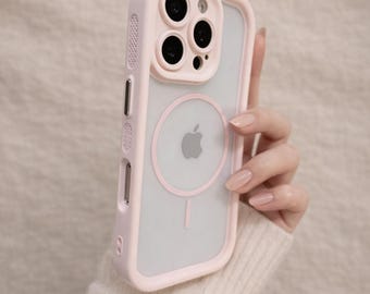 Funda transparente mate para iPhone, compatible con MagSafe, magnética y a prueba de golpes.