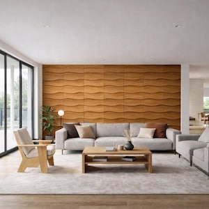 Può includere: Un soggiorno moderno con un divano grigio chiaro, un tavolino in legno e un tappeto colorato chiaro. La stanza presenta una parete decorativa in legno e ampie porte in vetro. Sono presenti anche una sedia in legno e una lampada da terra.